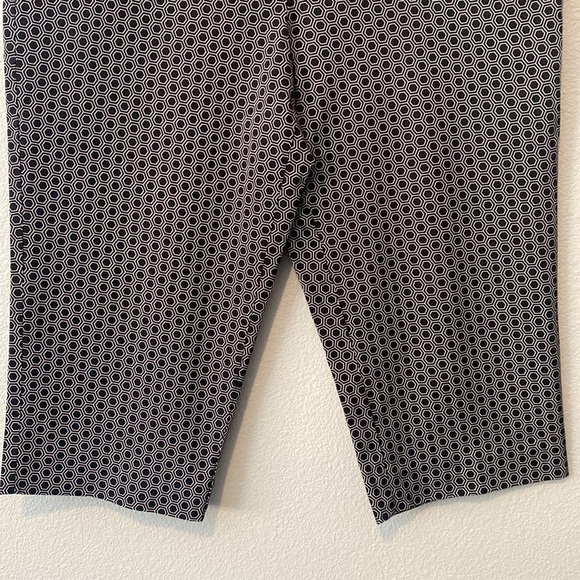 Worthington Black and White Modern Fit Capri Pants Size 12 - Picture 3 of 9